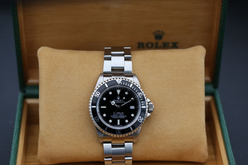 Rolex Sea-Dweller 16600 Image 4